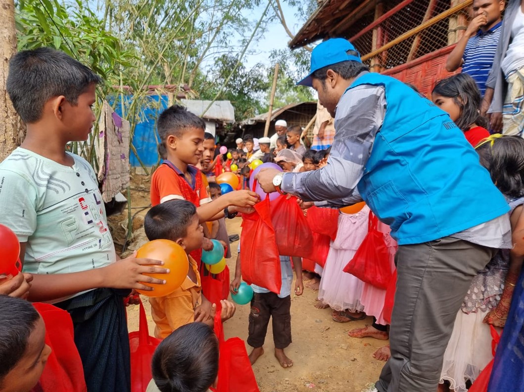 Arakan Kamplar 100 Yetim Giydirme Program EVLA NSAN YARDIM